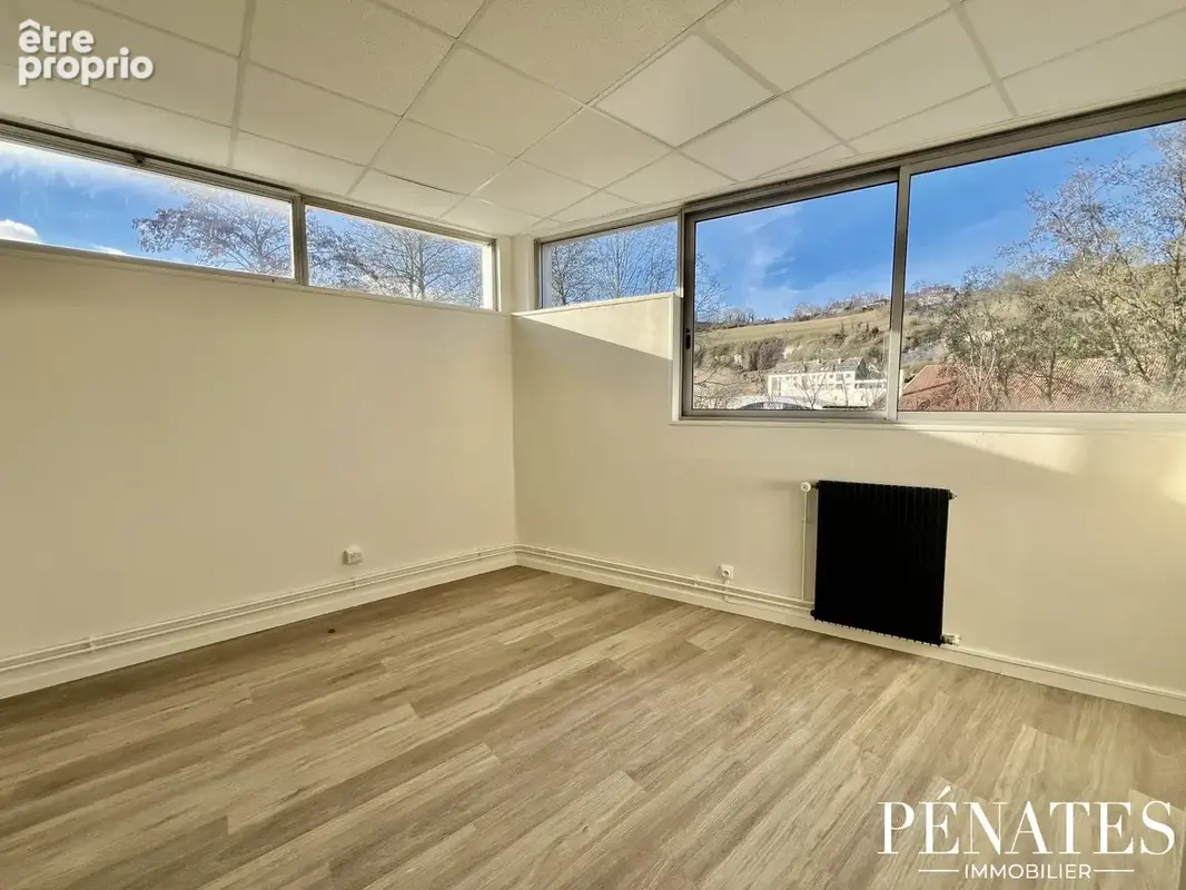 Commerce 450 m² à vendre à Evreux (27000) - photo 9
