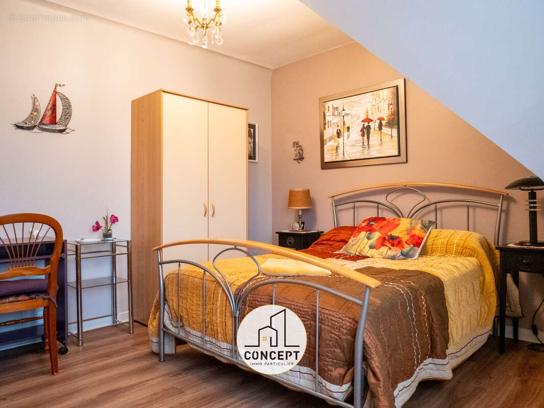 Maison à SAINT-MARTIN-DES-CHAMPS