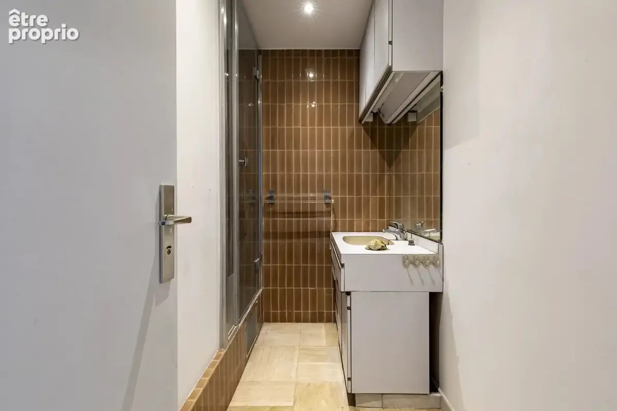 PARIS 9 - rue CHAPTAL - F5  + Cave + Chambre de service - photo 14
