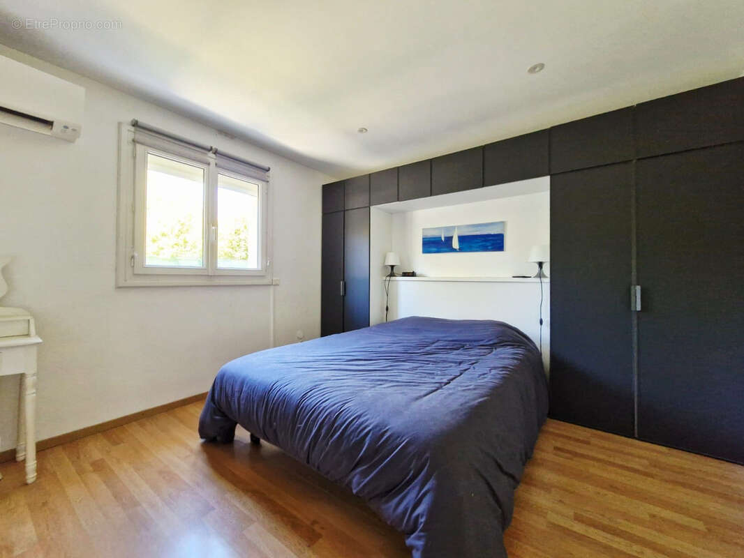 Maison à MAUGUIO