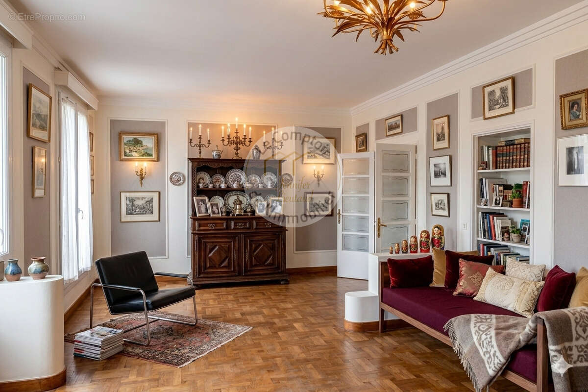 Appartement à MARSEILLE-6E