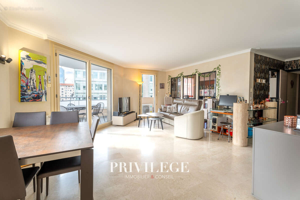 Appartement à LYON-6E