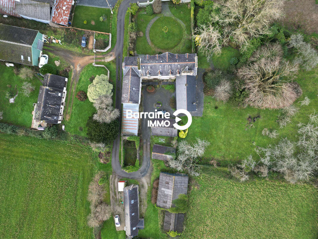 Maison à PLOUIGNEAU