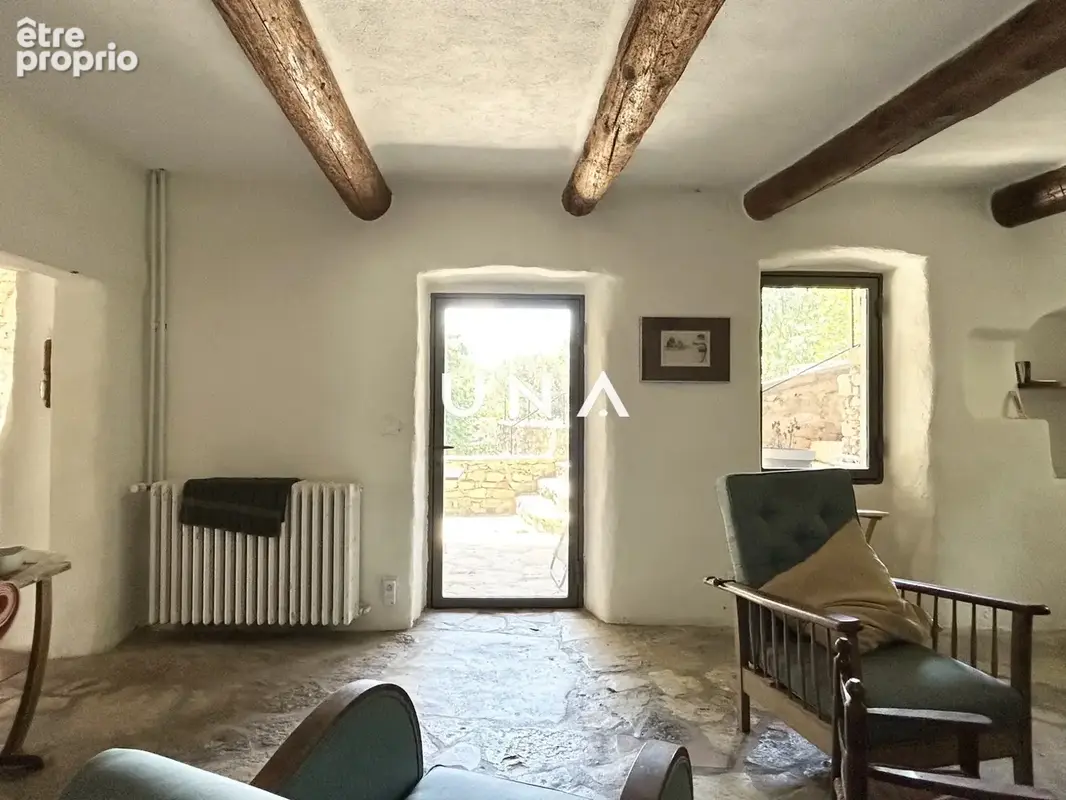 Propriété authentique avec jardin et piscine - photo 12