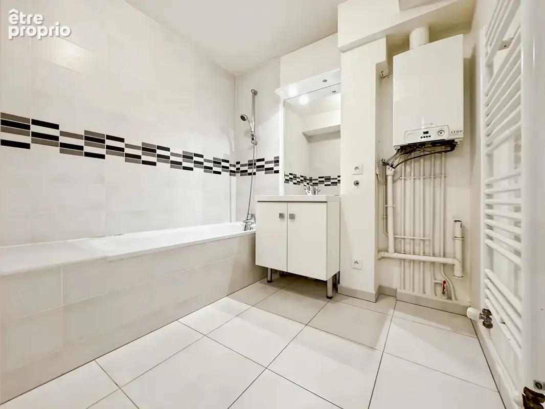 Appartement T3 pièces 62 m2 - HyperCentre - photo 10