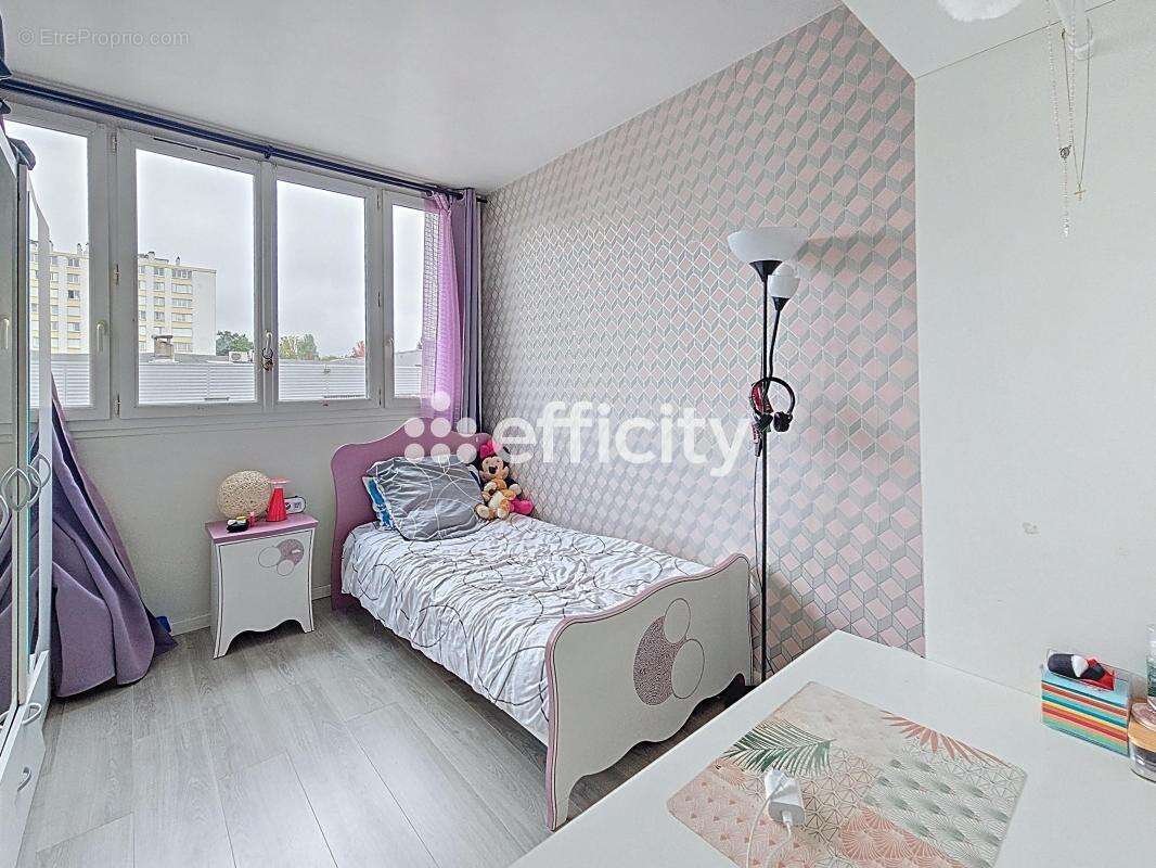 Appartement à LE PLESSIS-TREVISE