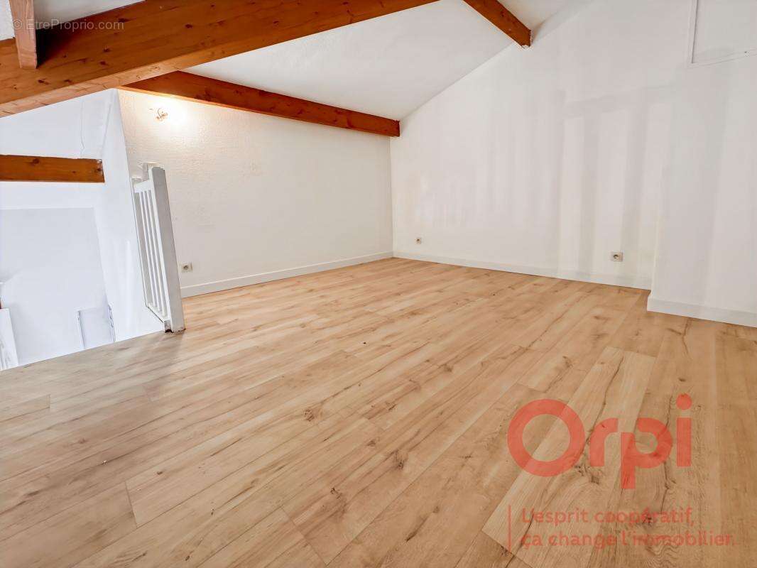 Maison à ROQUEBRUNE-SUR-ARGENS