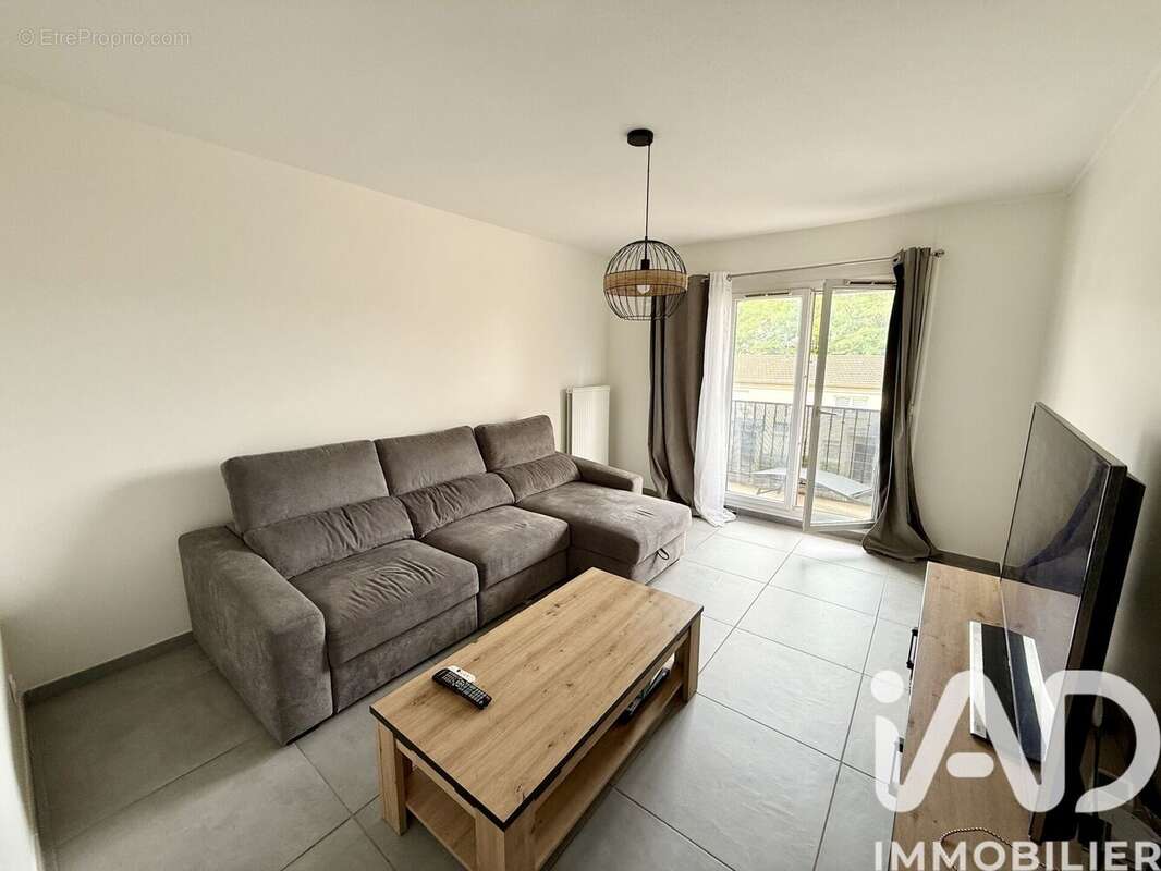 Appartement 66 m² à Roche-La-Moliere  - photo 9