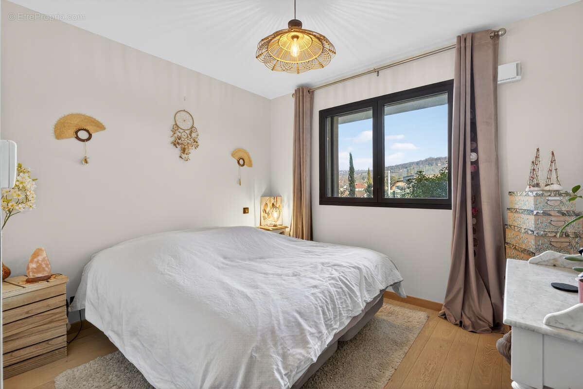 Appartement à AIX-LES-BAINS