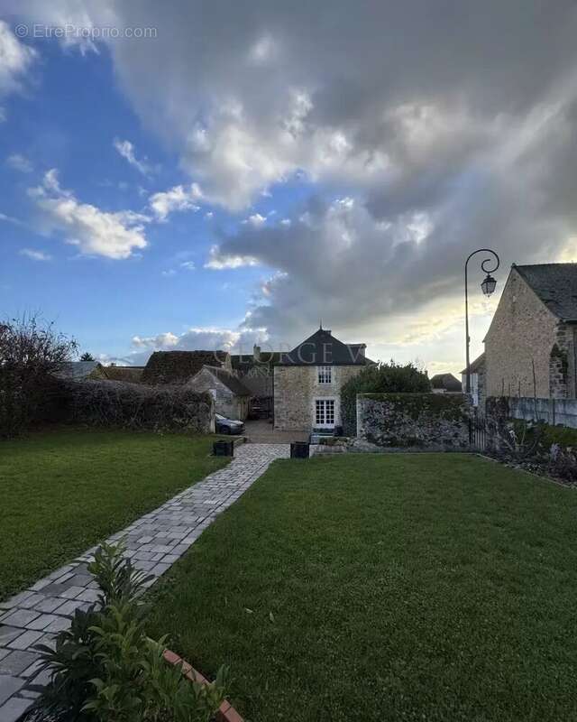 Appartement à SAINT-OUEN-EN-CHAMPAGNE