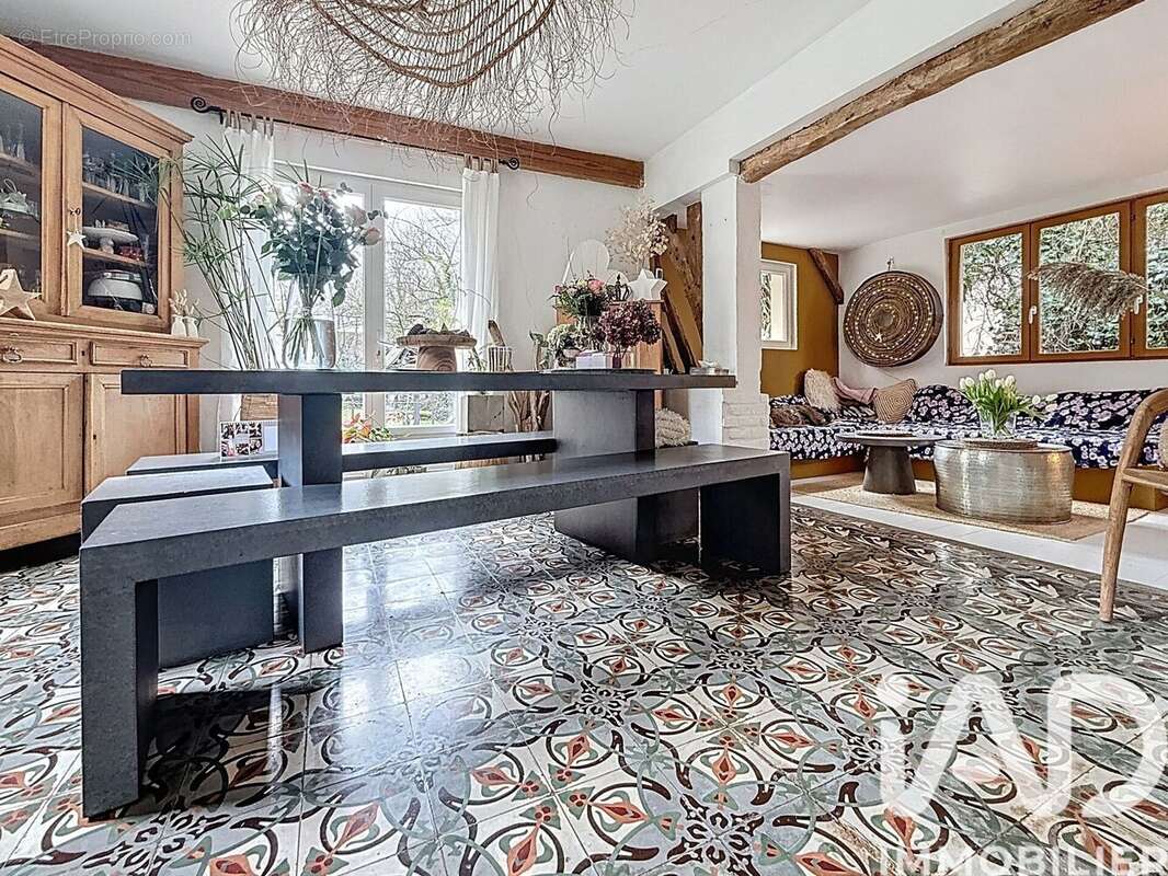 Maison 225 m² à Bourg-Achard  - photo 7