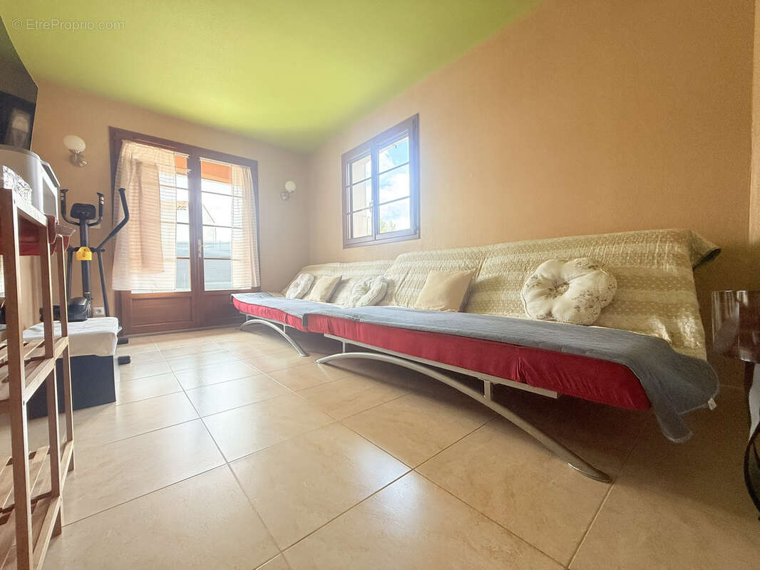 Maison à LA CRAU