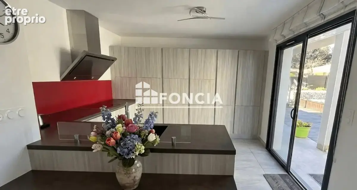Maison moderne de 2015 188 m² avec piscine et prestations complètes - photo 8