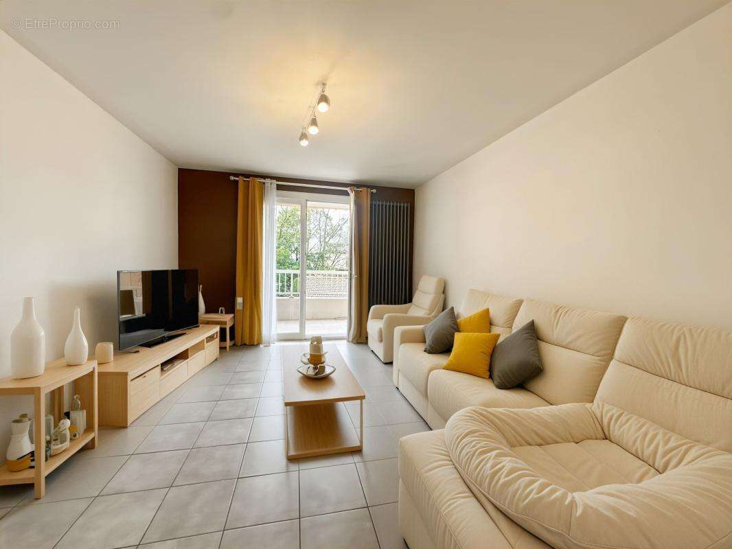 Appartement à ROMANS-SUR-ISERE
