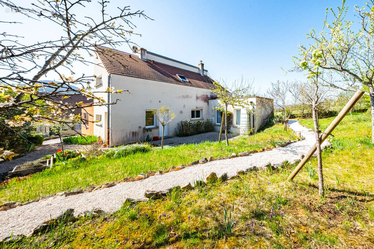 Maison à VELARS-SUR-OUCHE