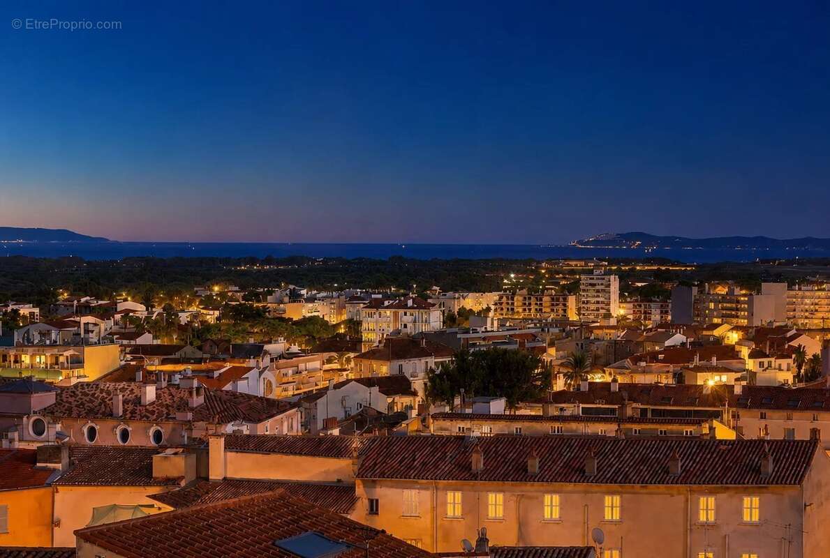 Maison à HYERES