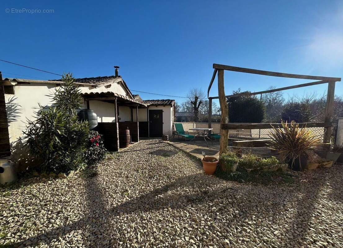Maison à CAUNAY
