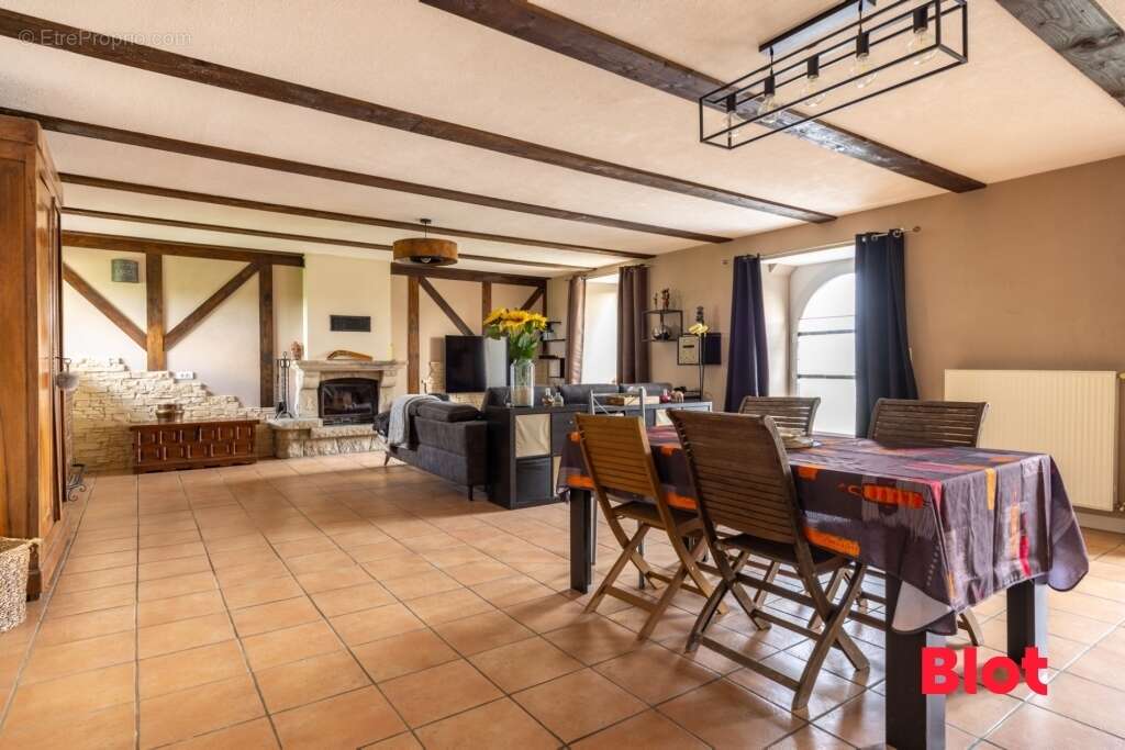 Maison à PLELAN-LE-PETIT