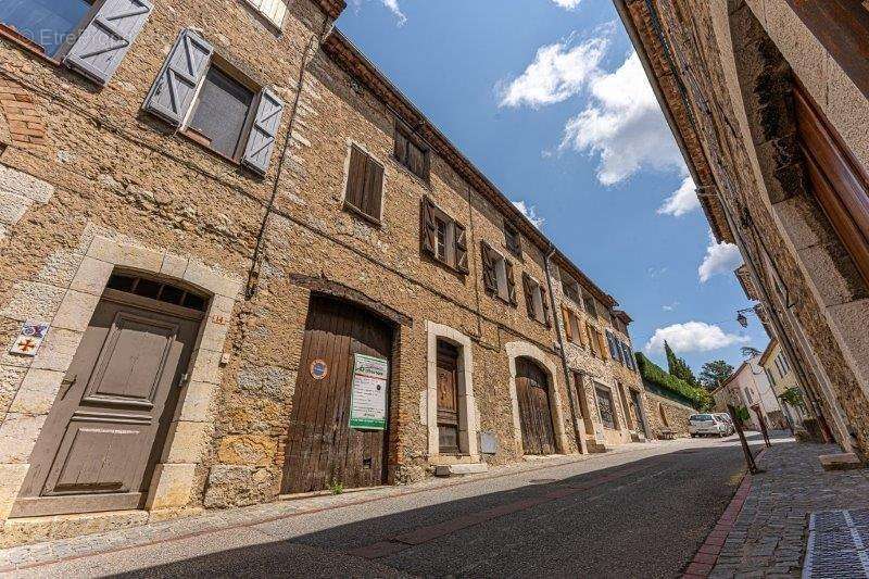 Maison à MONTAUROUX