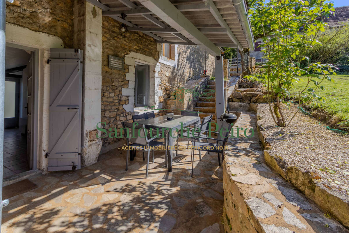 Maison à CASTELNAUD-LA-CHAPELLE