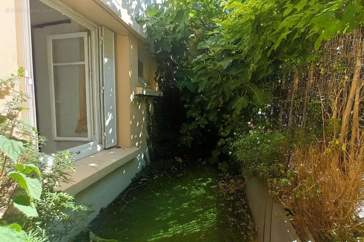 Appartement à LES LILAS