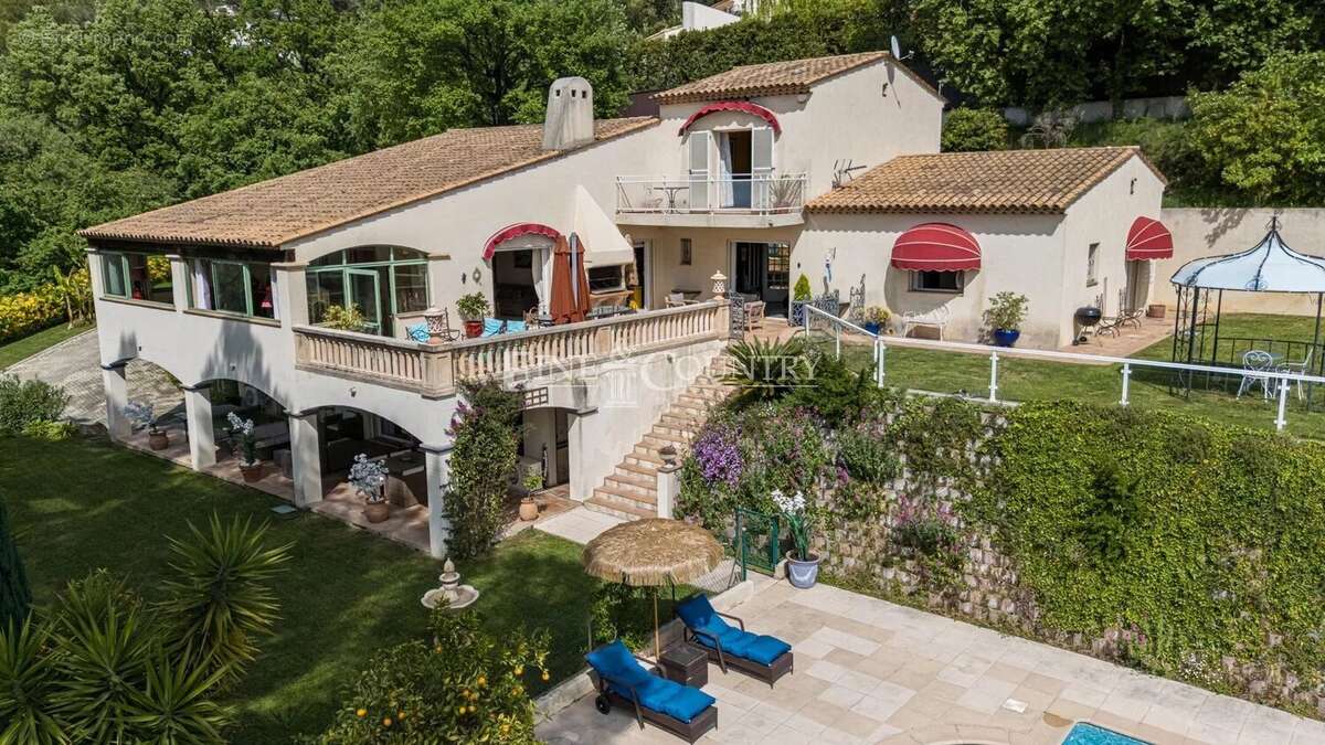 Maison à MOUANS-SARTOUX