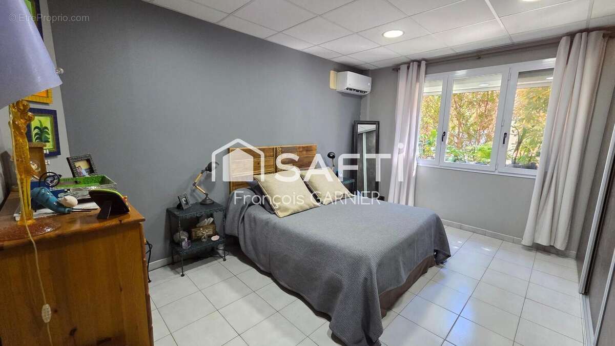 Photo 7 - Commerce à LA FARLEDE