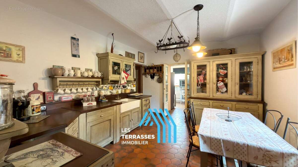 Maison à MIRMANDE