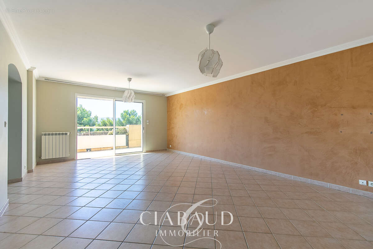 Appartement traversant T3 78,46 m2 garage et parking avec vue panoramique - photo 4