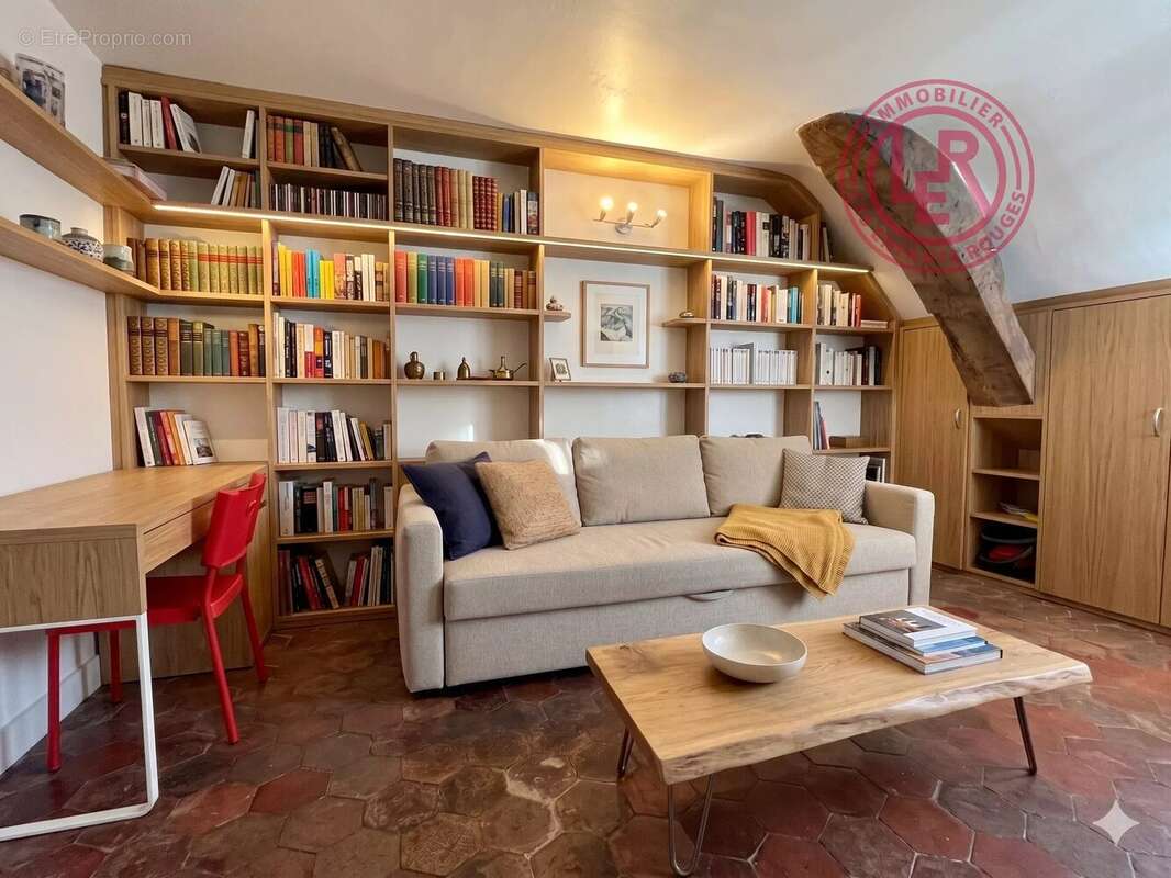 Appartement à PARIS-10E