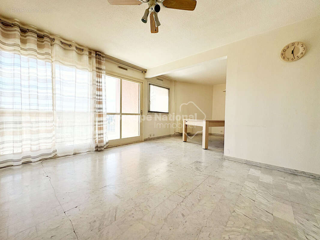 Appartement à SALON-DE-PROVENCE