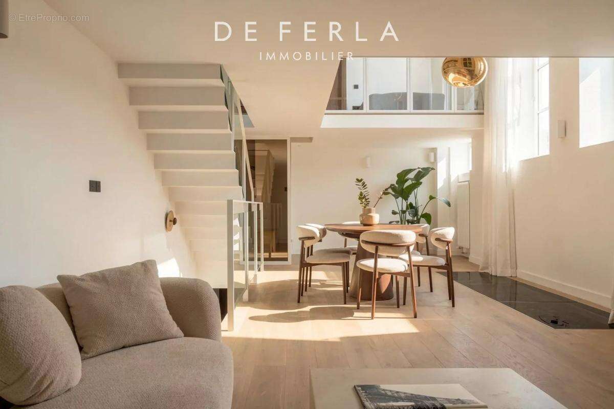 Appartement à PARIS-7E