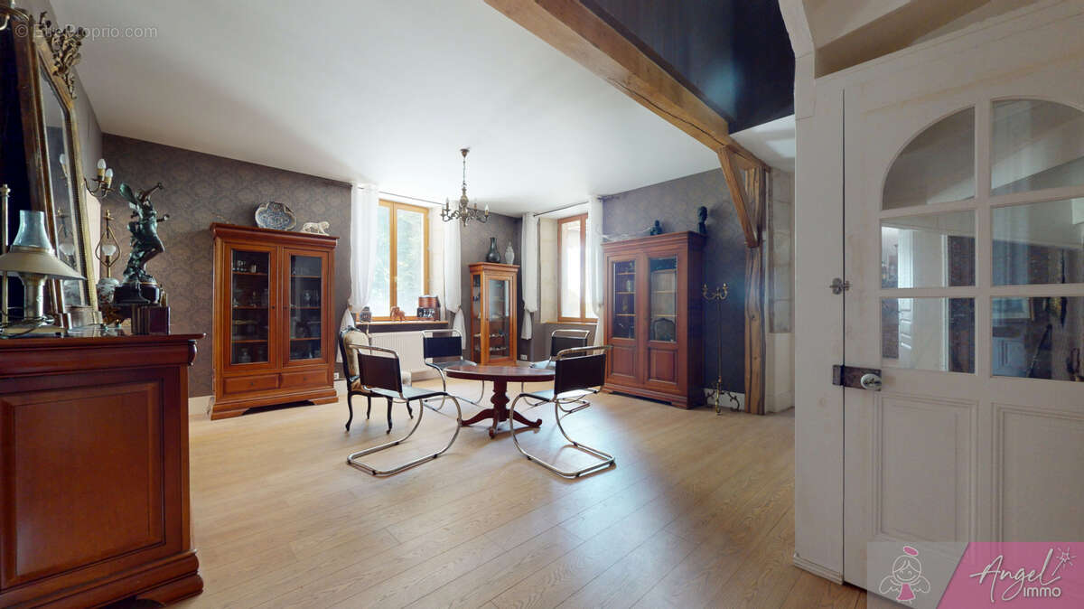 Maison à VILLERS-ROBERT