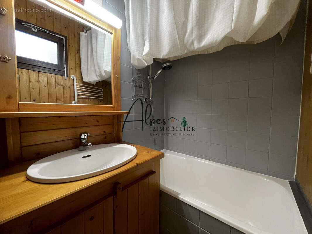 Amélioré avec l&#039;IA - Appartement à LA CLUSAZ