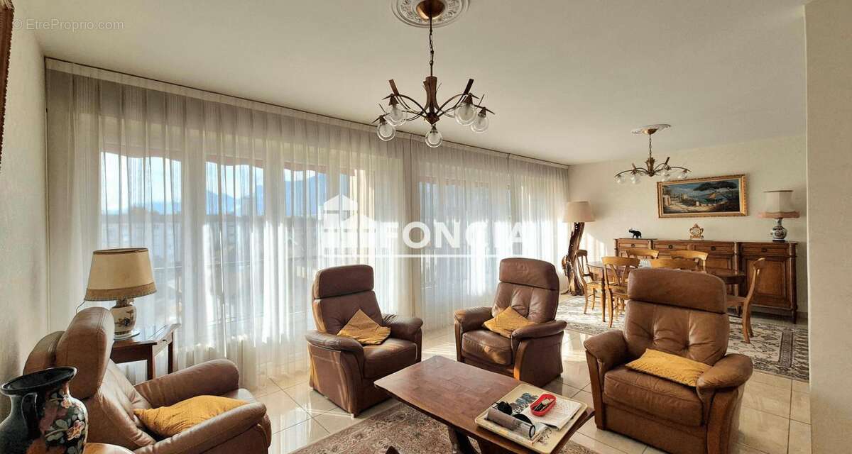 Appartement à ECHIROLLES