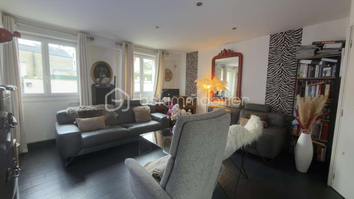 QUARTIER VERMANDOIS Maison de ville 82 m² – garage + sous‑sol – terrasse – confort moderne – Saint‑Quentin - photo 3