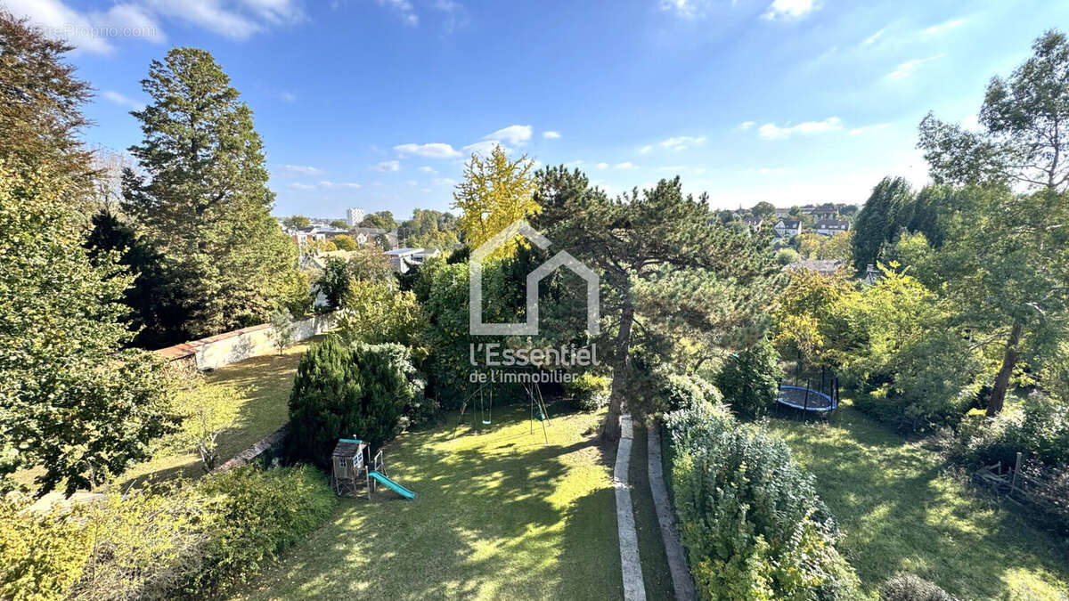 Maison à VERNEUIL-SUR-SEINE