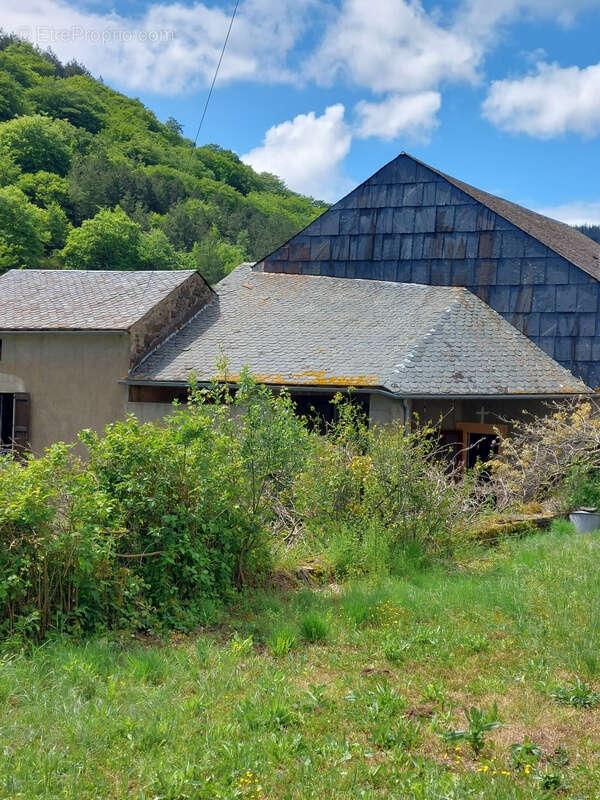 Maison à MELAGUES