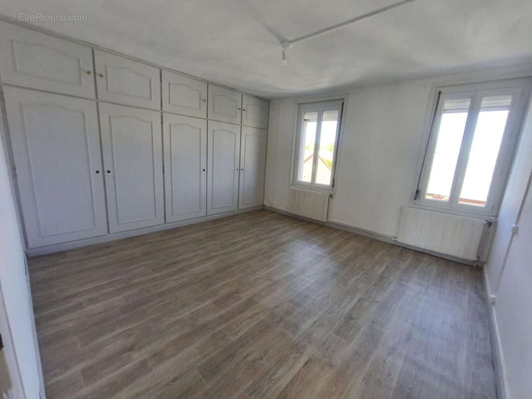 Maison à BRUAY-SUR-L&#039;ESCAUT