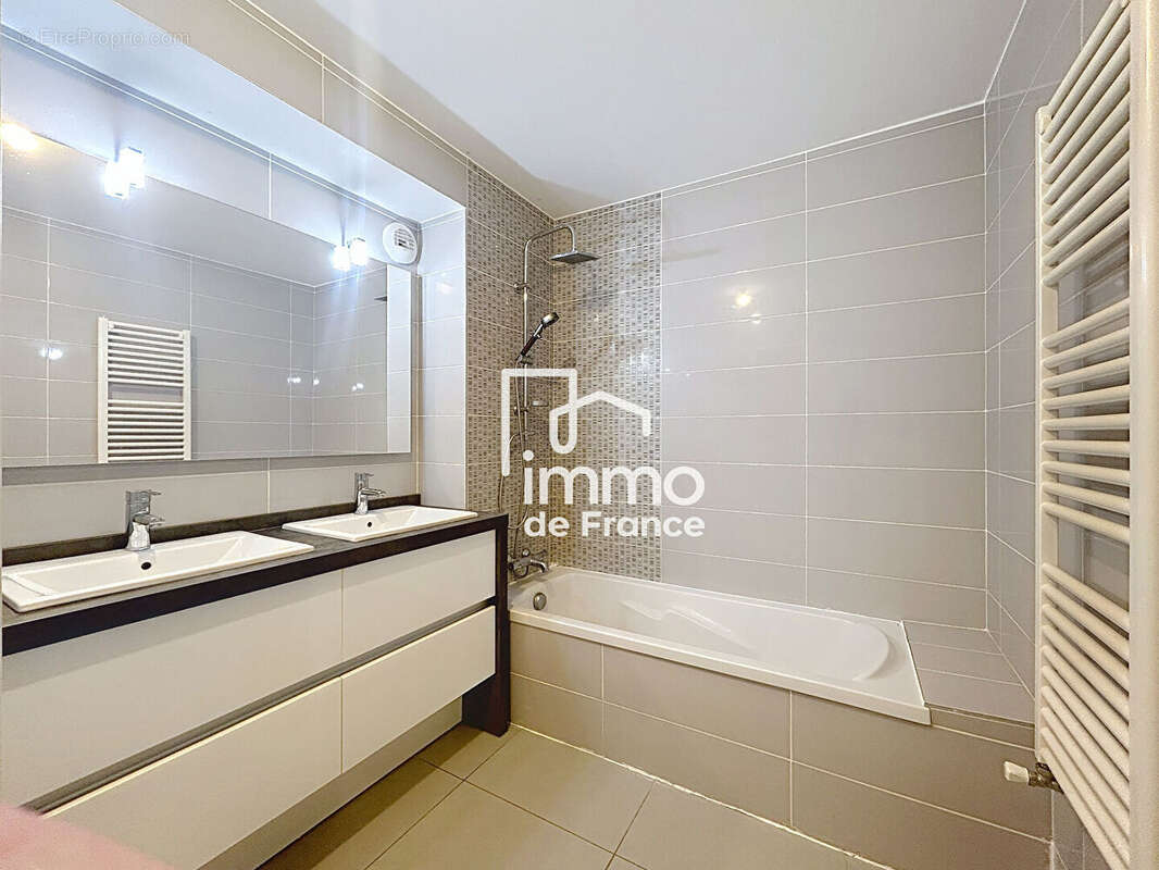 Appartement à FERNEY-VOLTAIRE