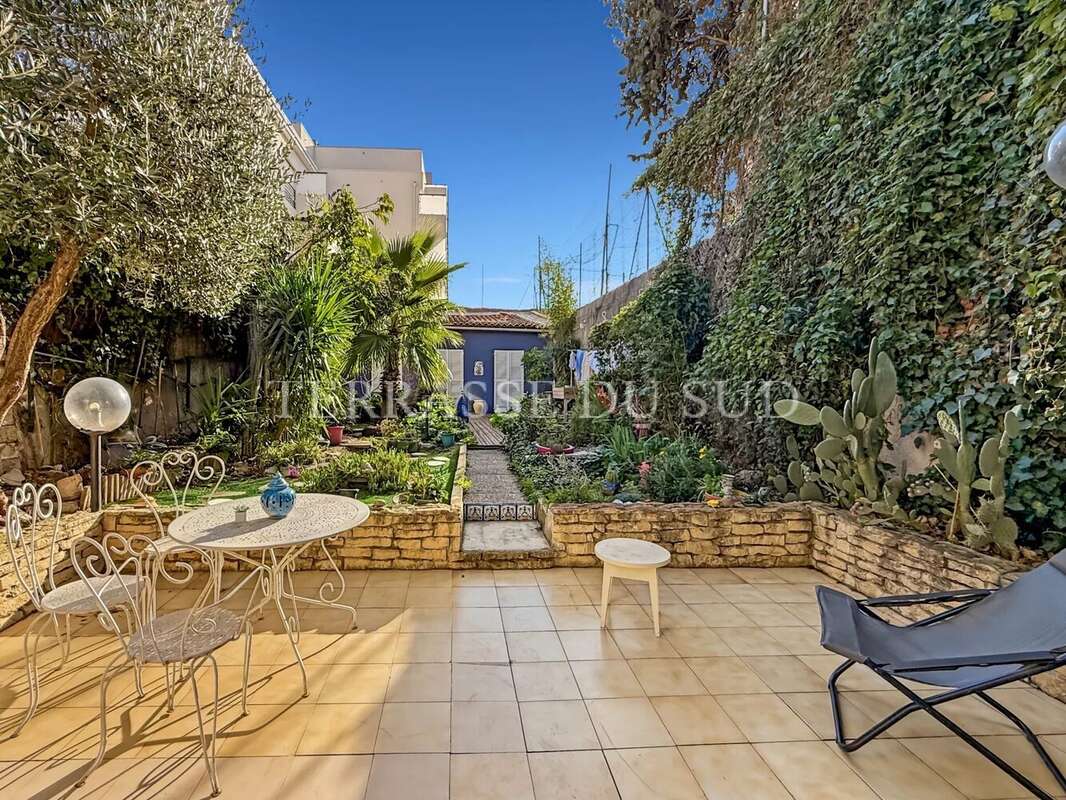 Maison à MARSEILLE-5E