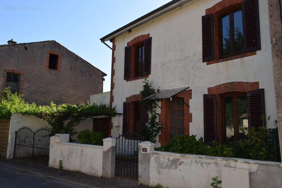 Maison à SAIL-LES-BAINS