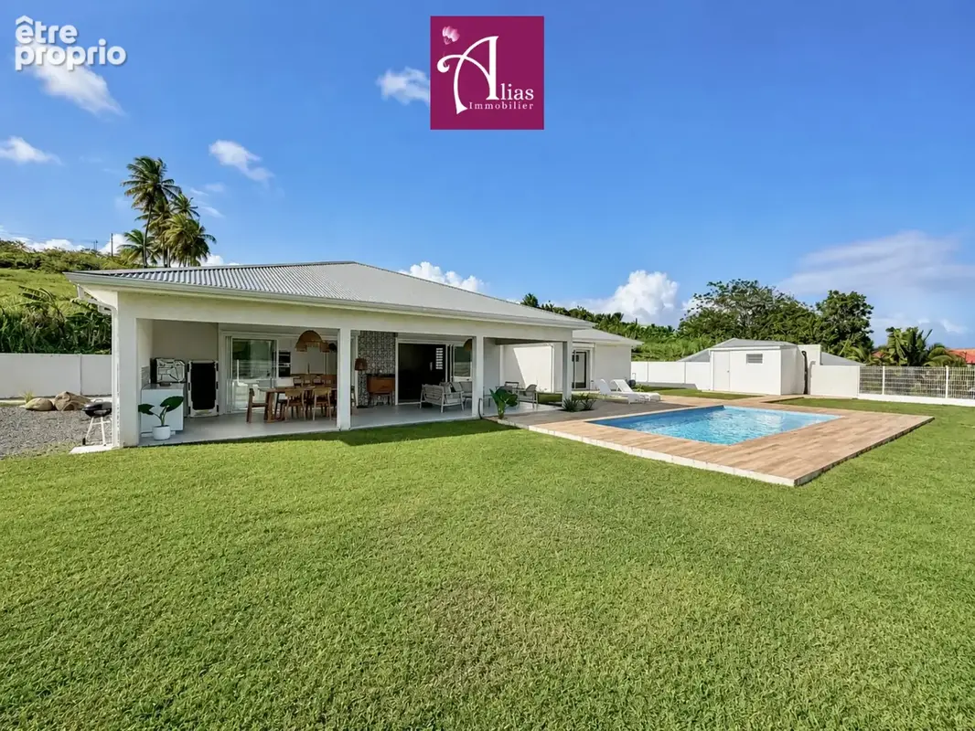 Photo Maison à Petit-Bourg au prix de 840 000€
