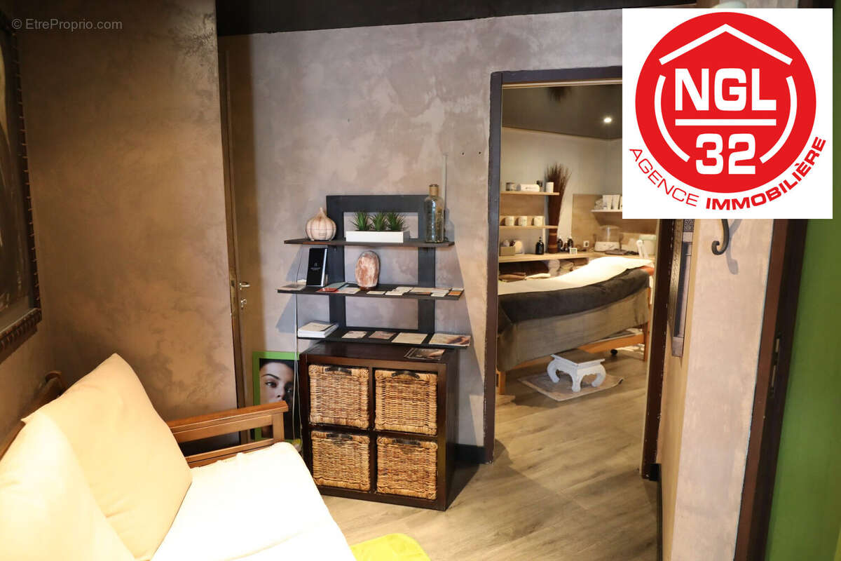 Commerce à ALLONZIER-LA-CAILLE