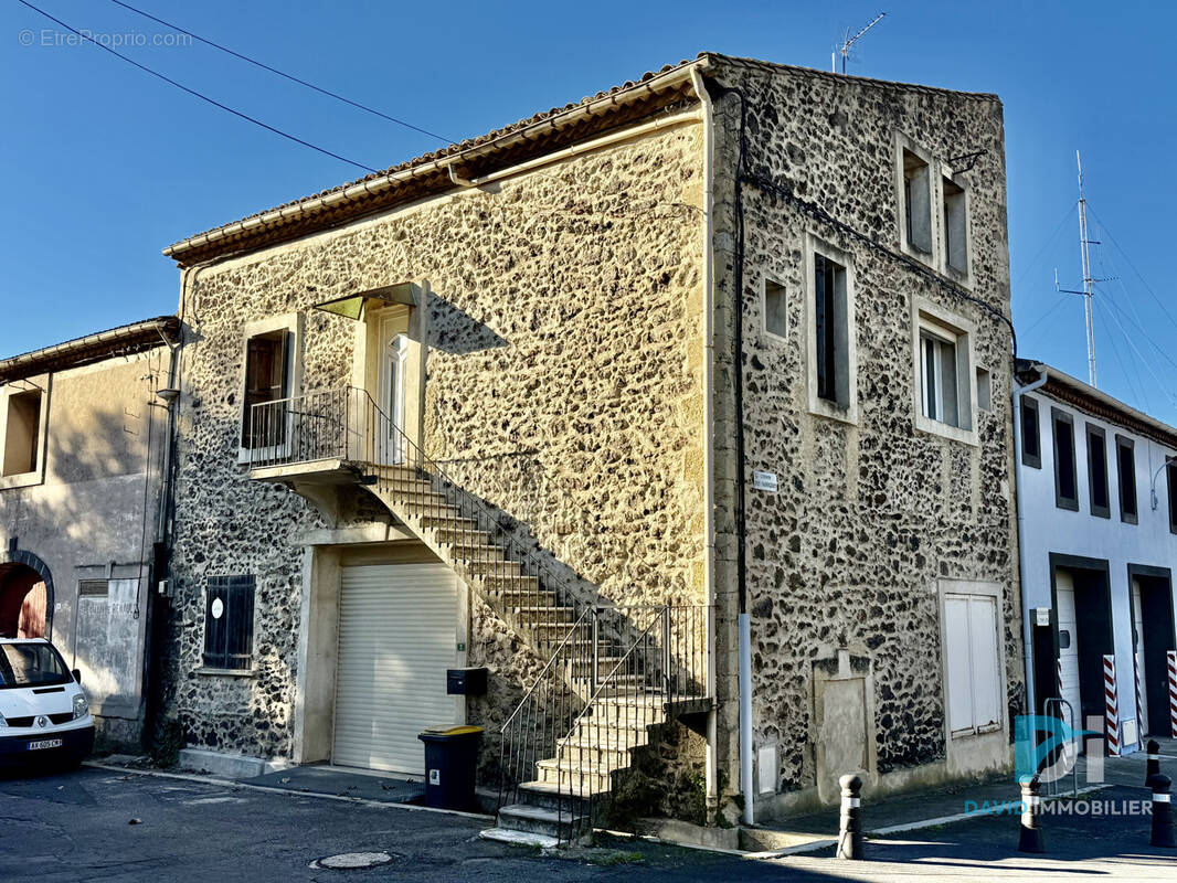Maison à SAINT-THIBERY