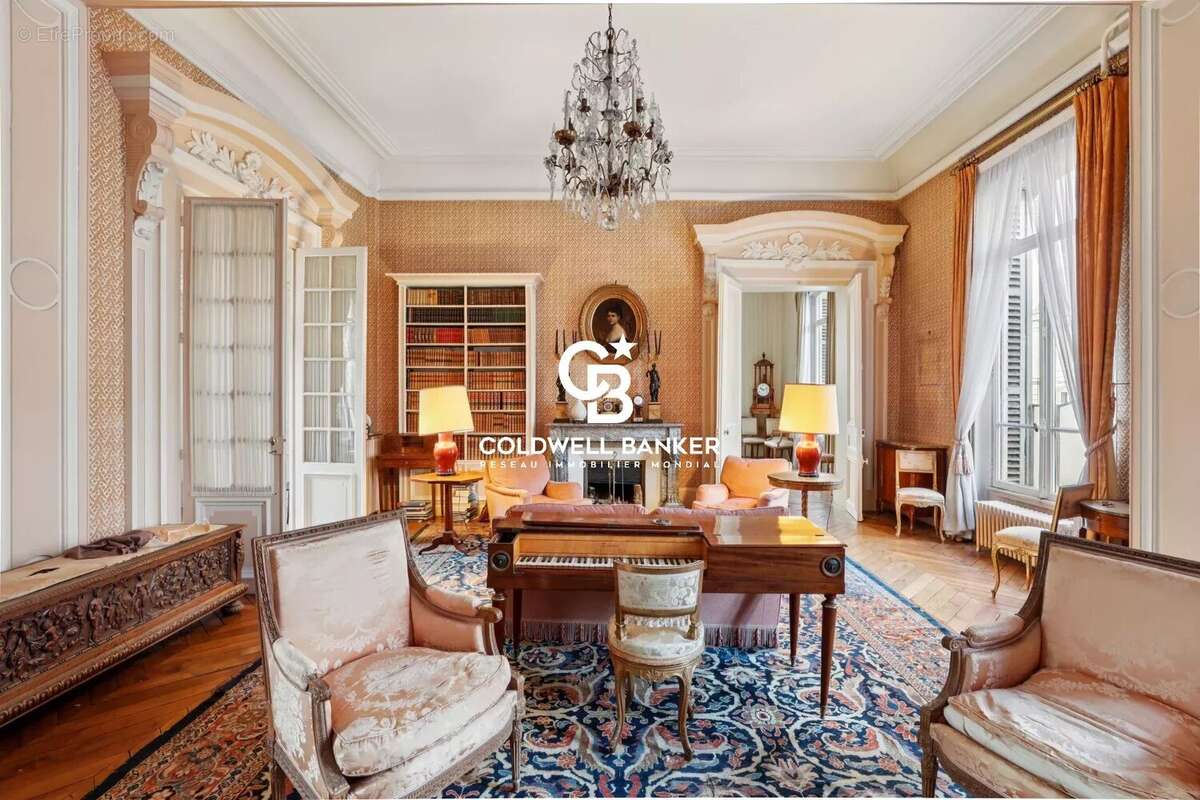 Hôtel Particulier chargé d'histoire - photo 4