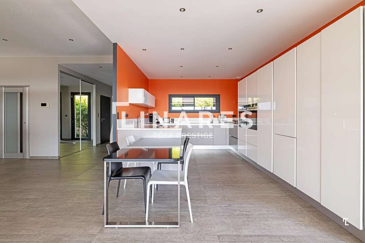 LE PANORAMA - Villa contemporaine d’architecte de 283m2 avec vue panoramique - Piscine à débordement - Bouc-Bel-Air - photo 7