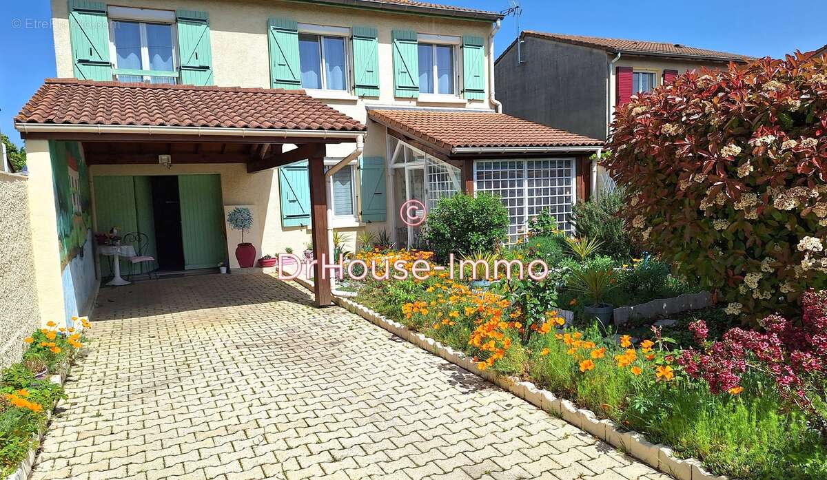 Maison à BOURG-DE-PEAGE