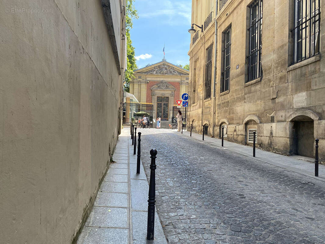 Paris 6e arrondissement - Quartier Saint-Sulpice - Atelier de 84 m2 - photo 10