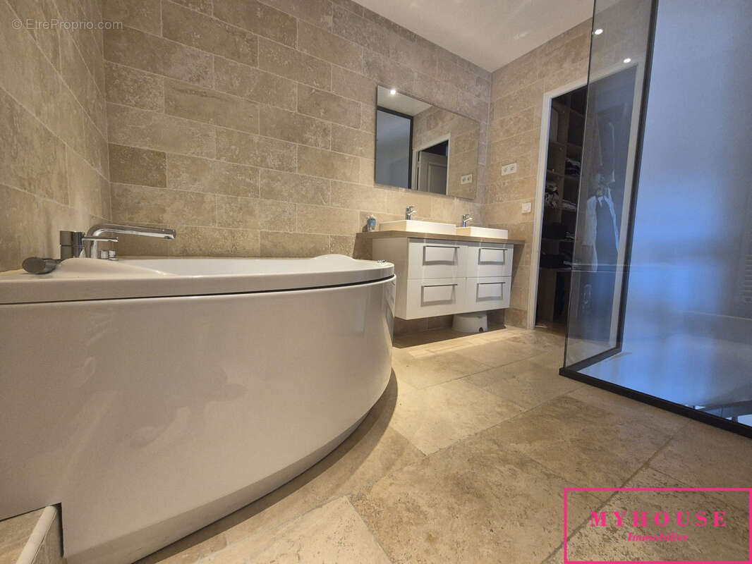 Appartement à BAGNEUX